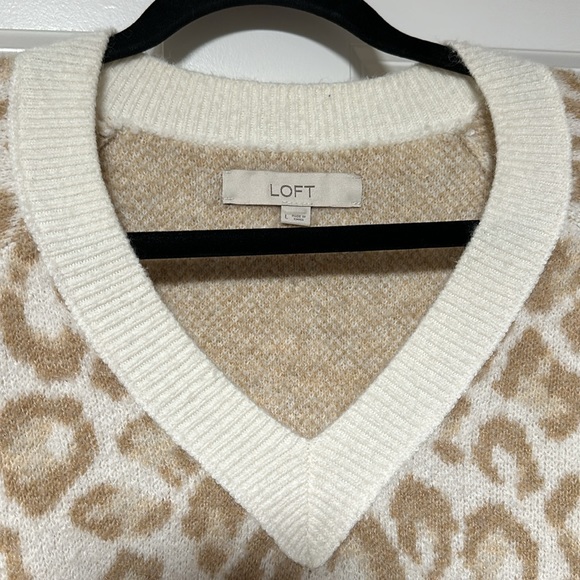 Loft Leopard Print V-Neck Sweater - Picture 2 of 3